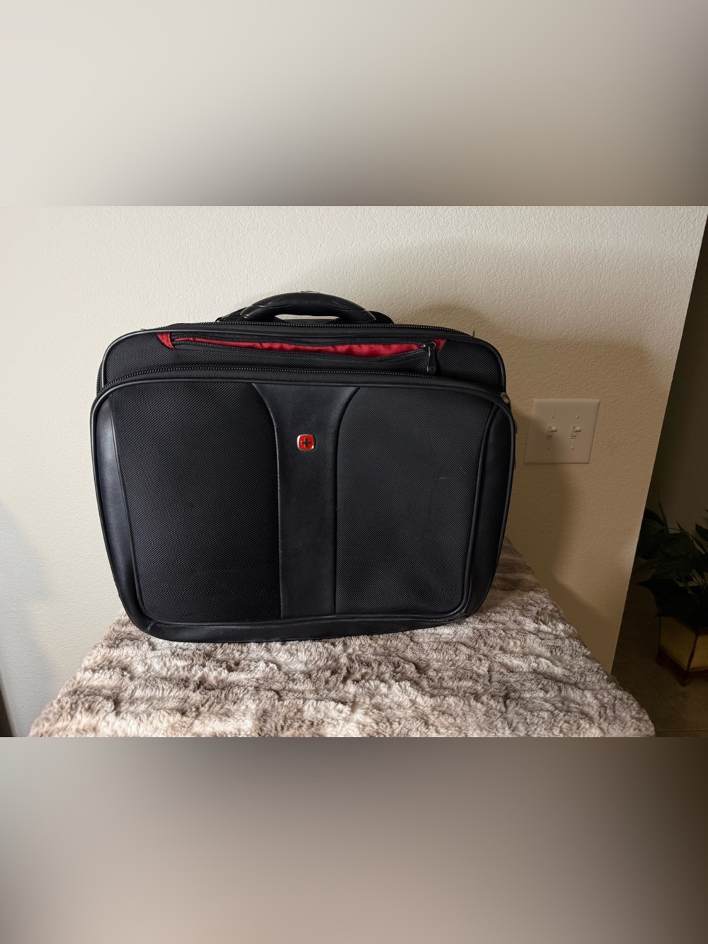 Wenger/Swissgear Black Laptop Briefcase with Red Accent